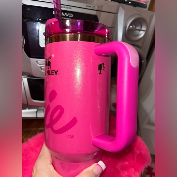 Stanley Barbie Icon 40oz - Picture 3 of 8